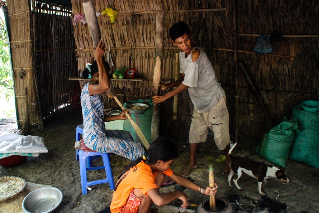 Flattened Rice In The Mekong Delta File name: VCT-Cottage-Industries-Com-James-Pham-03b-1024x683-1.jpg