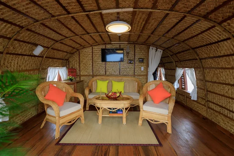 Hành trình Mê Kông (ngược dòng) File name: Bản-sao-_MGL3004-copy.webp File type: image/webp