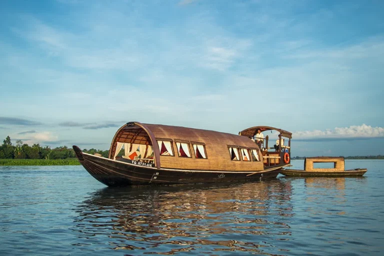 Từ đồng bằng ra biển lớn (ngược dòng) File name: VC_Song-Xanh-Sampan_MarCom-25-copy.webp