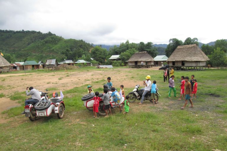 Thăm Quan Bằng Xe Mô Tô 3 Bánh File name: Sidecar-Trip-to-the-countryside-Gallery-6-e1684403864779.jpg