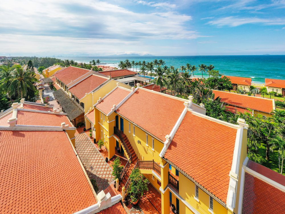 ‘Bảo tàng kí ức’ về thương cảng phố Hội lừng danh một thời: Kiến trúc hoài cổ, sở hữu BST cổ vật quý và dịch vụ có 1-0-2