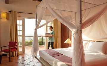 Family File name: nui-sam-FAMILY.jpg